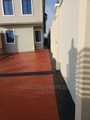 Stamped Concrete Floor (Ashlar Pattern)