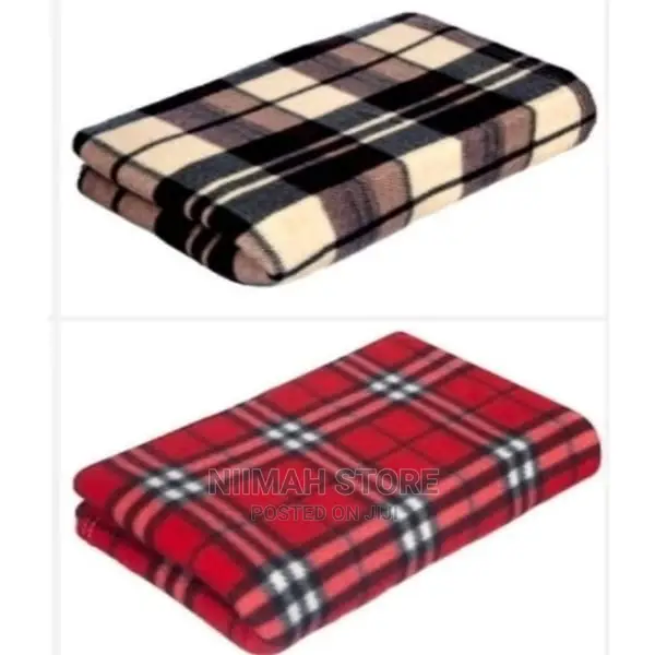 Flannel Bed Cover - 1 Bedsheet With 2 Pillowcase