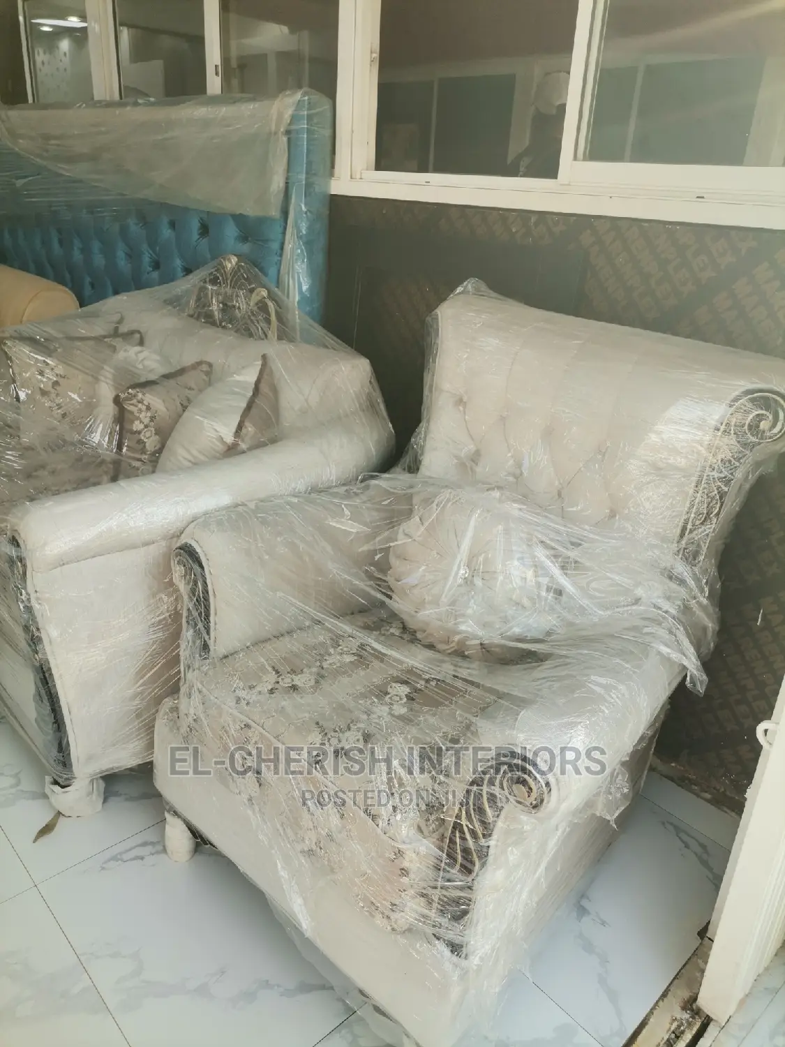 Eleganza Sofa