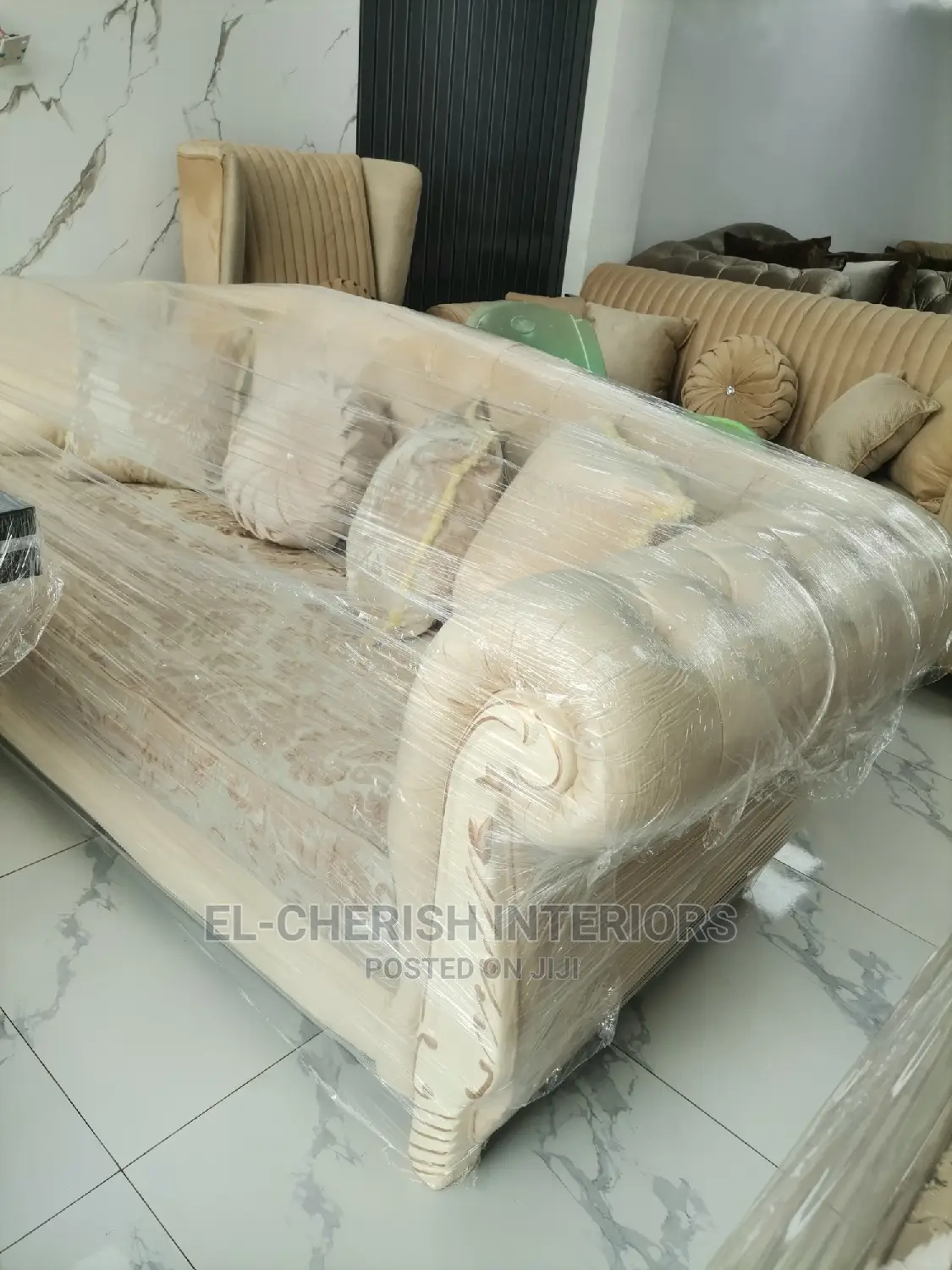 Eleganza Sofa