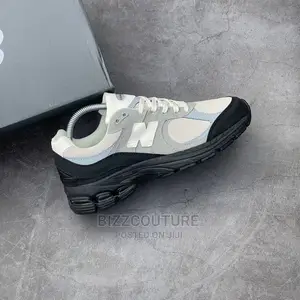 Original NEW BALANCE Sneakers Available in Store