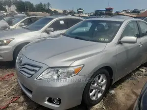 Toyota Camry 2010 Silver