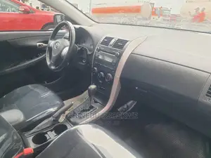 Toyota Corolla 2010 Gray