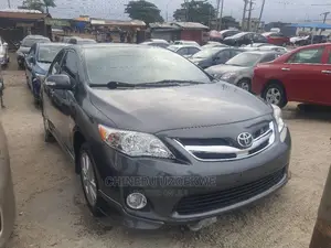 Toyota Corolla 2010 Gray