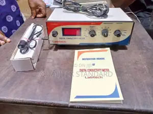Digital Conductivity Meter