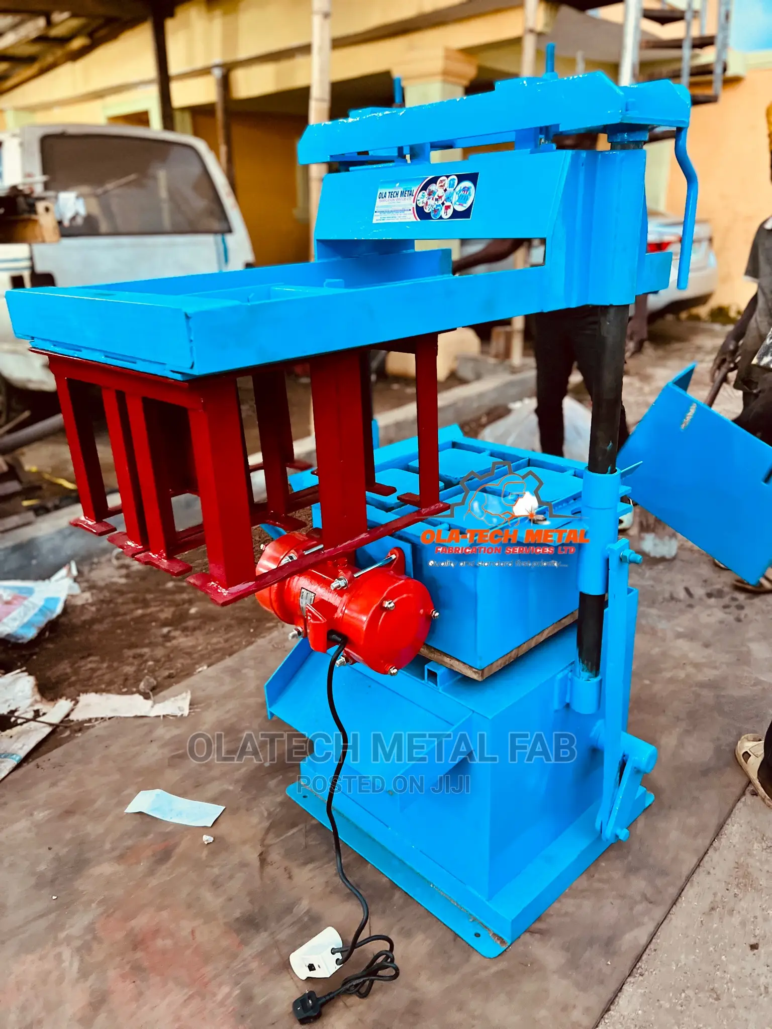 Olatech Superb Concrete Block Moulding Machine