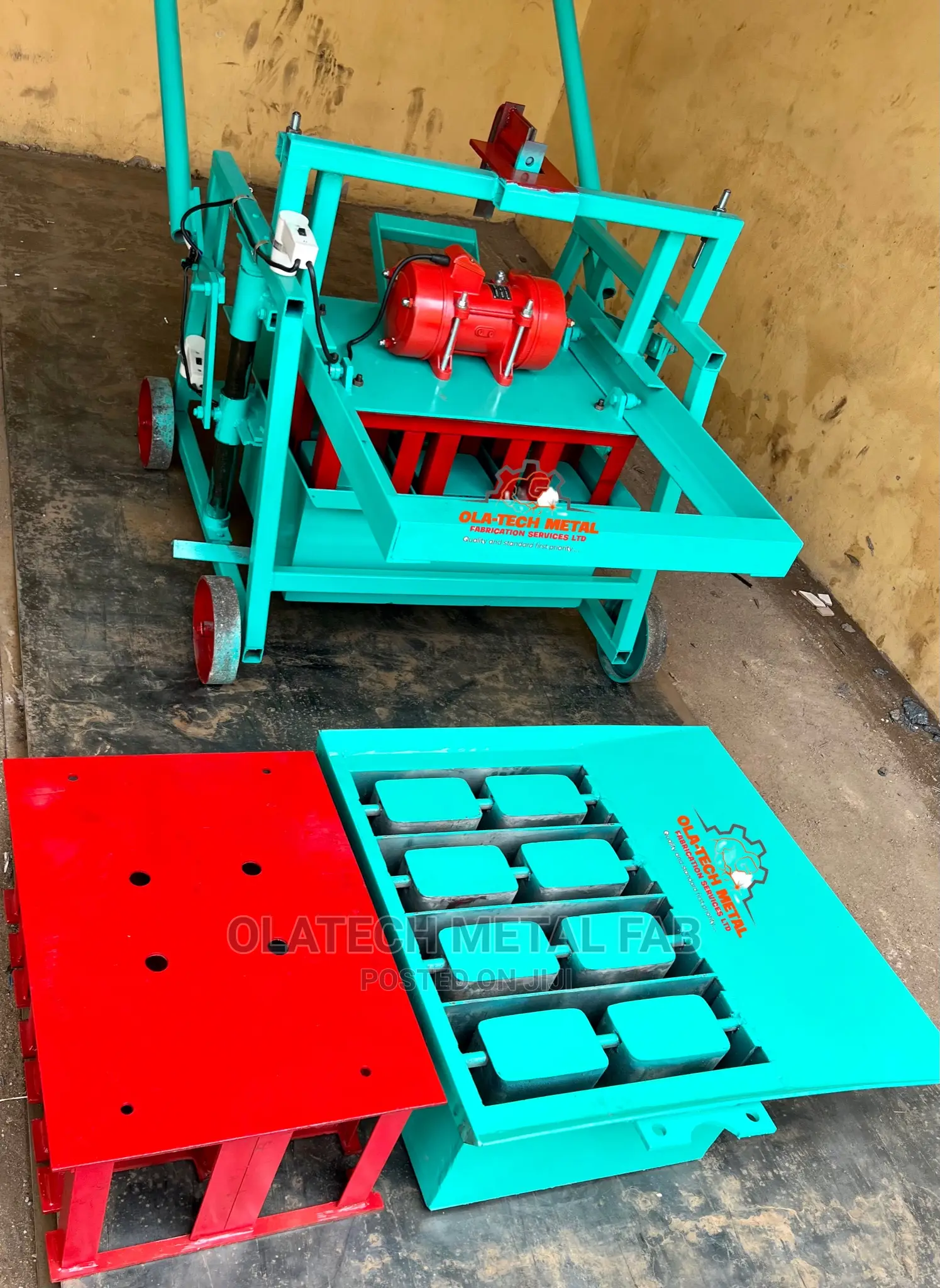 High Quality Eggs Laying Block Making Machine