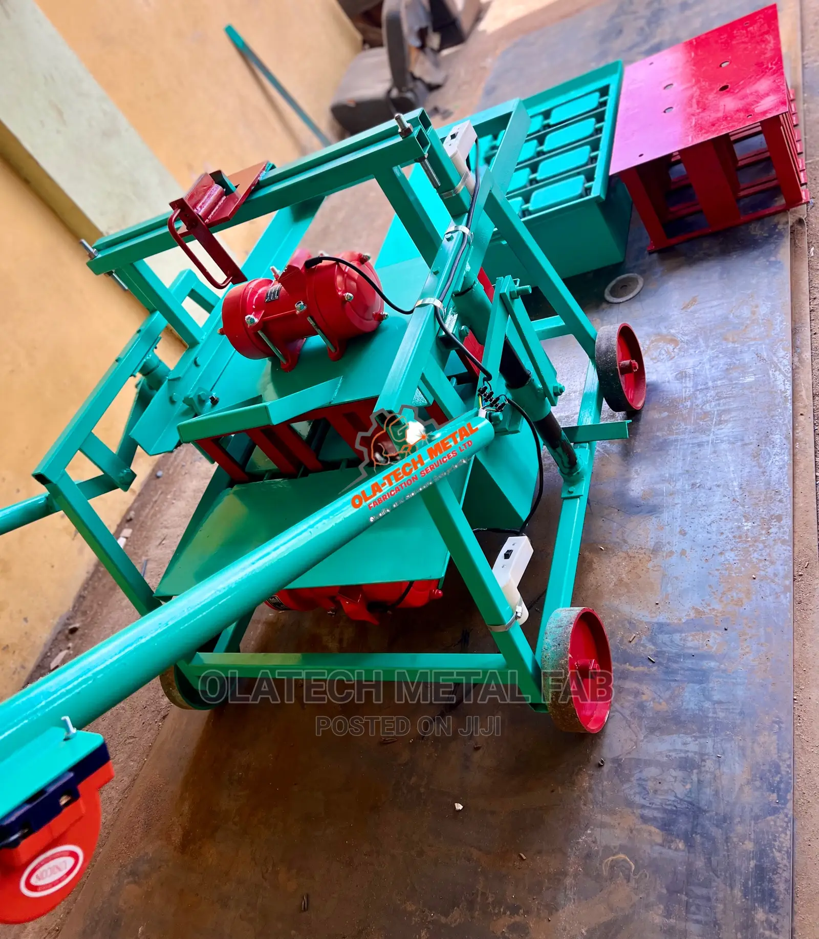 High Quality Eggs Laying Block Making Machine