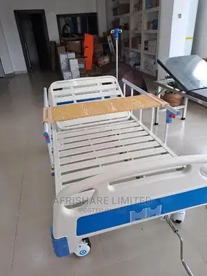 Single Bed Crank With Drip Stand