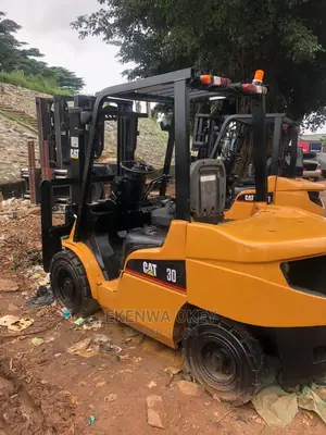 3tons Caterpillar Forklift,