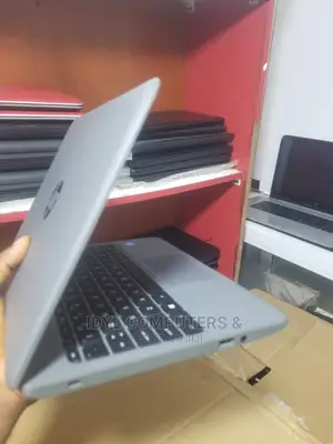 Laptop HP Stream 11 Pro G4 EE 4GB Intel Celeron SSD 60GB