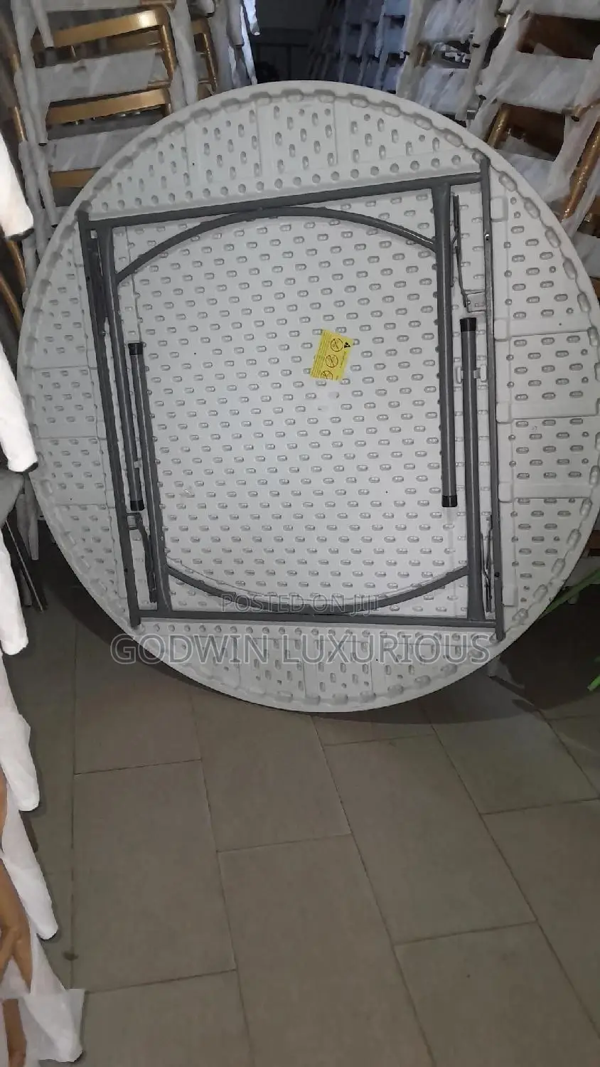5 Feet Round Table