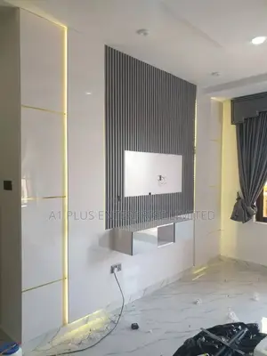 Tv Wall Cladding in High Gloss HDF Iceberg White With Light