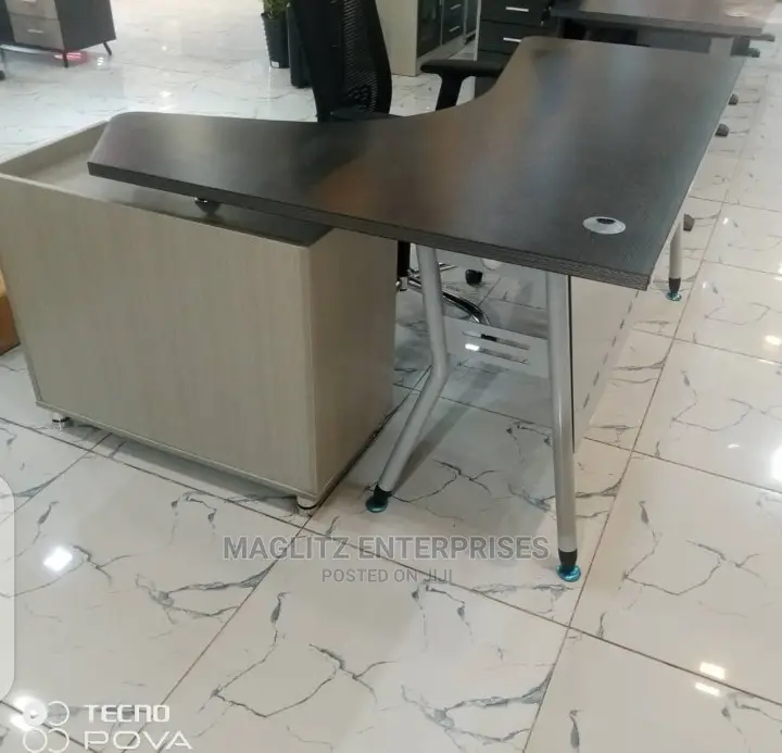 Executive Office Desk With Bookshelve