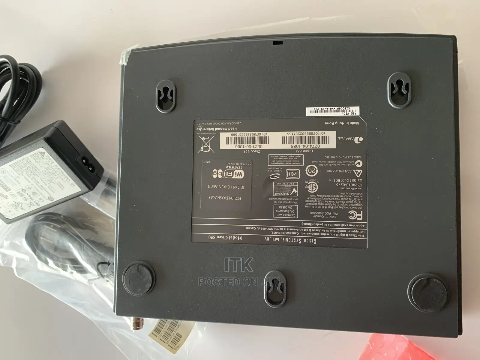 Cisco 851W (Wireless) Router