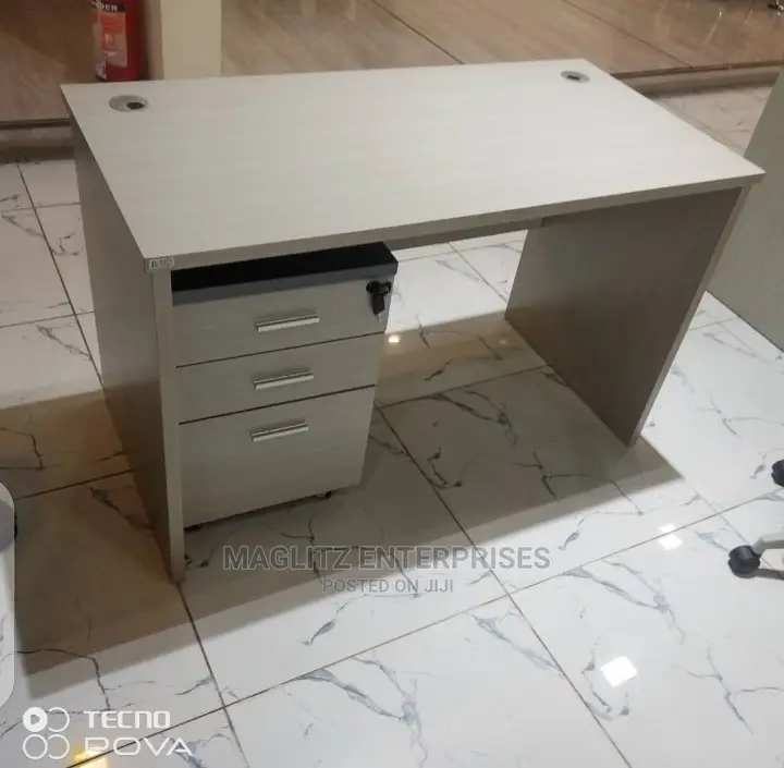Quality Office Table With Mobile Drawer