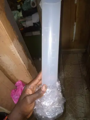 Measuring Cylinder 500ml Plastic
