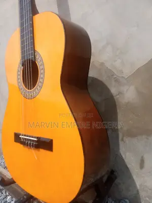 Classical Guitar Gomez Model 001_ Neat as New