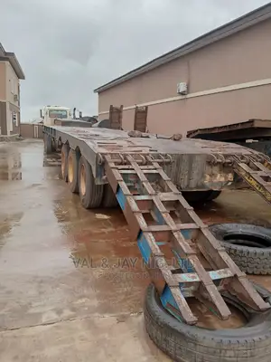120 Tons Lowbed Back (Triple Axle)
