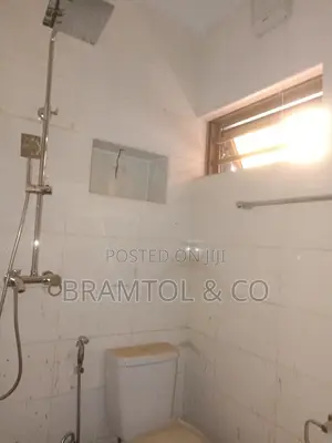 3bdrm Block of Flats in With Bq, Durumi for rent