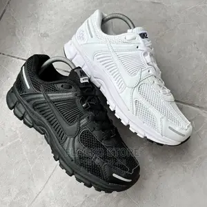 Original Nike Air Zoom Vomero 5 White Black Sneakers