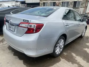 Toyota Camry 2014 Silver