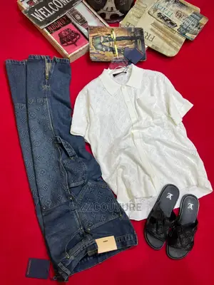 Original LOUIS VUITTON T-Shirts Available in Store