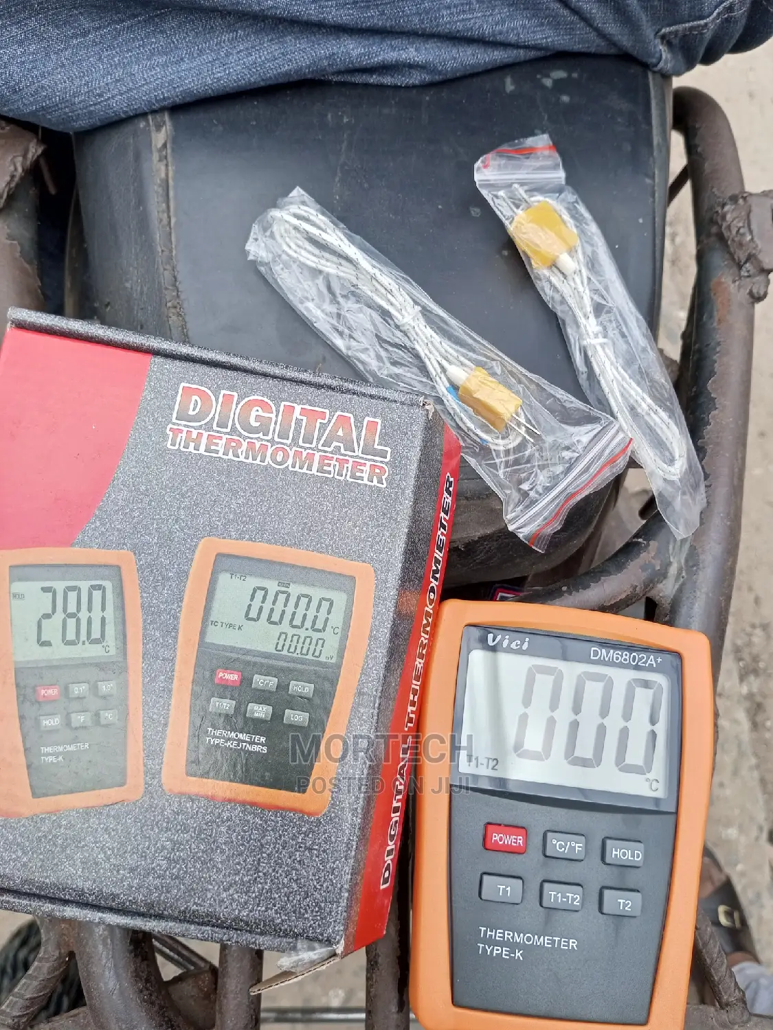 -50 Degree to 1000 Degree High Quality Digital Thermometer