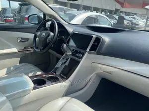 Toyota Venza 2011 Green