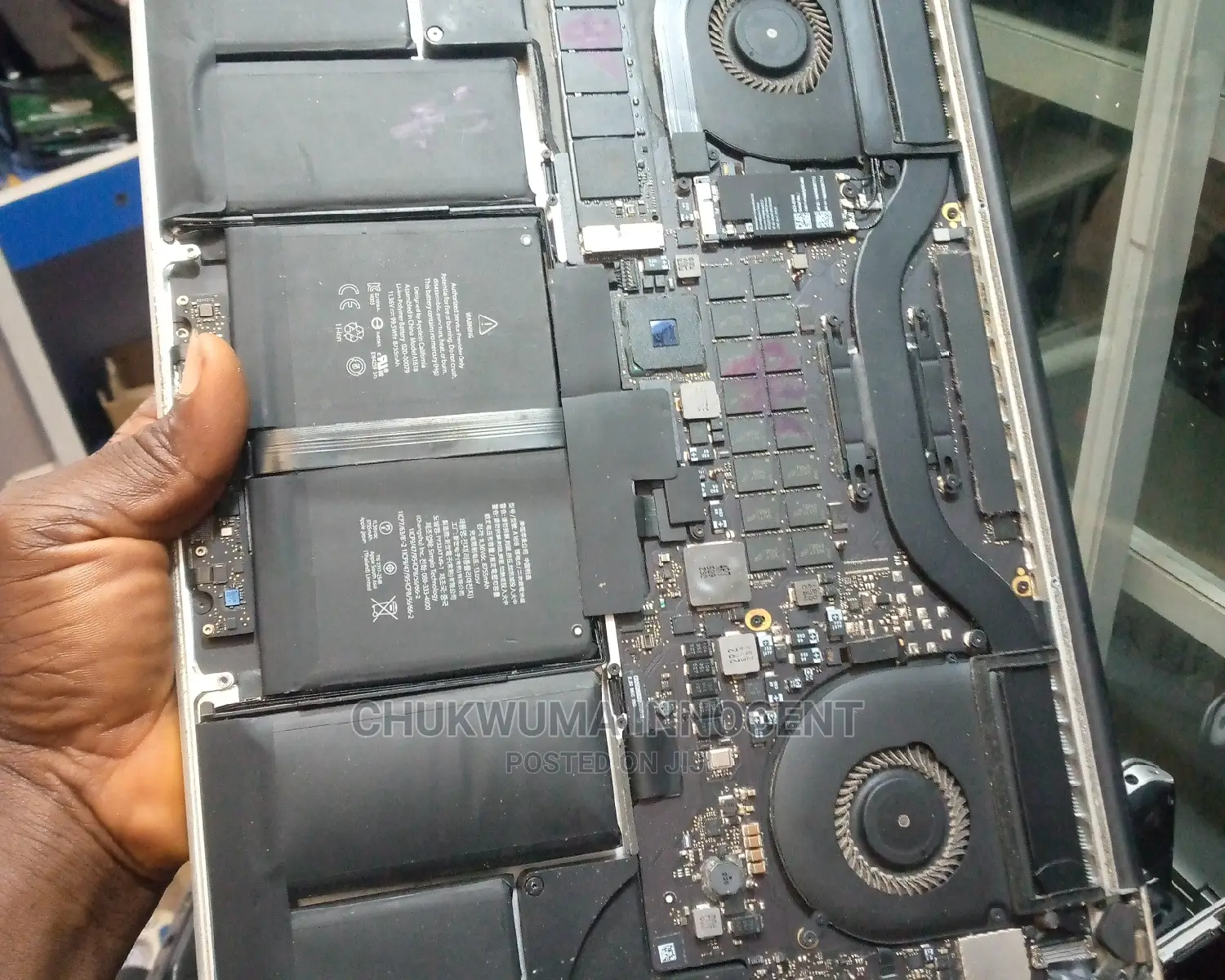Uk Used 2015 Macbook Pro Board