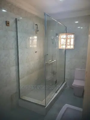 New Frameless Hinge Cubicle