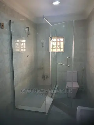 New Frameless Hinge Cubicle