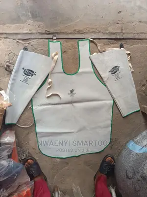 Welding Apron With Sleeves