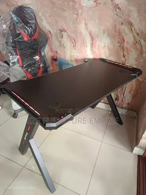 Game/ Computer Table