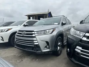Toyota Highlander 2018 Silver