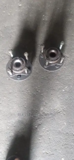 Front HUB Range Rover 2006-2009