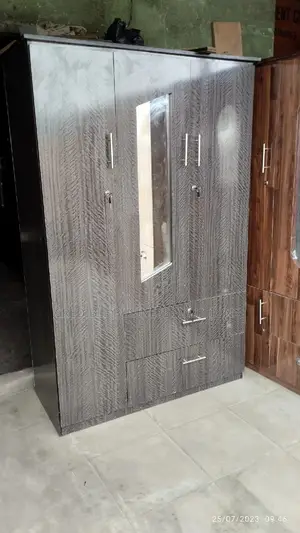 Wardrobe 4x6ft for Home Use