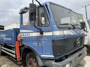 Mercedes-Benz 1420 Hiab 5 Tons