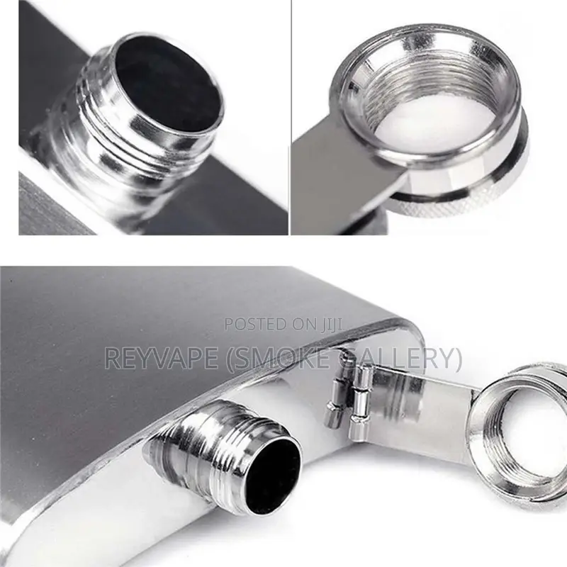 Whiskey Flask With Accessories
