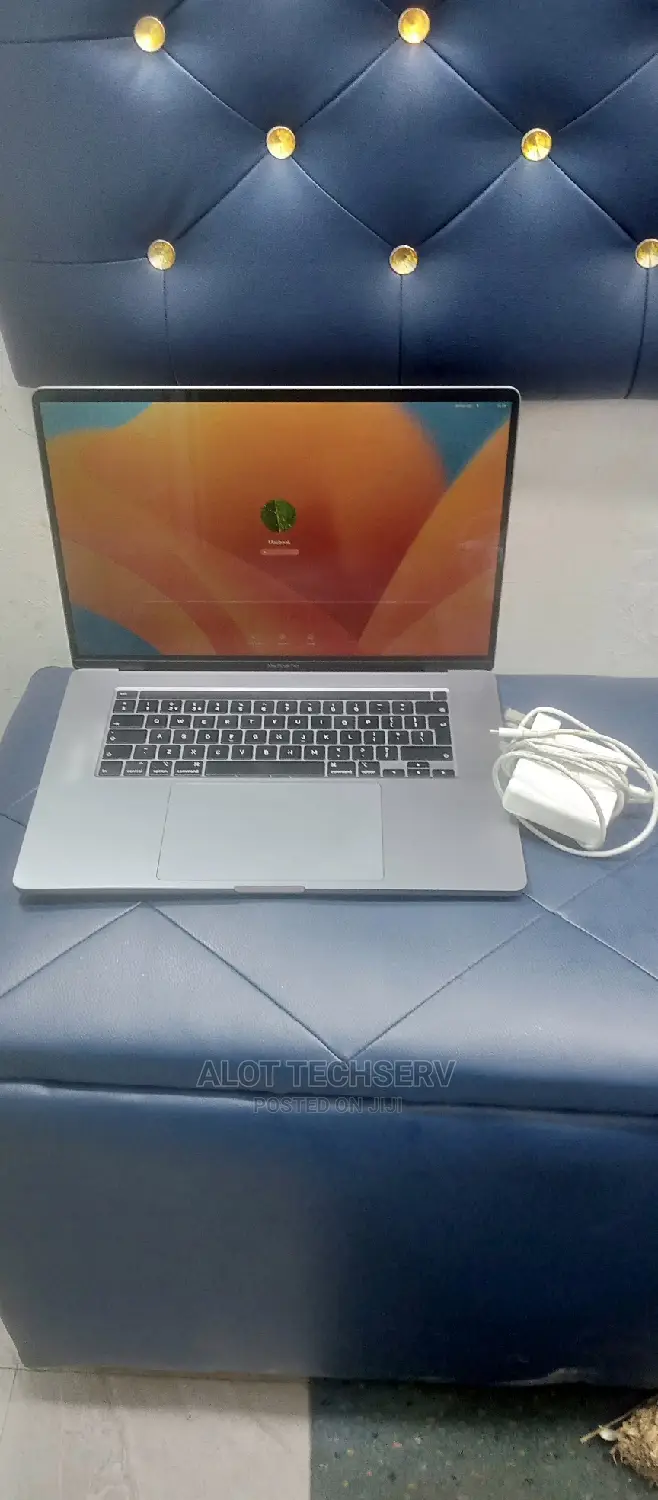 Laptop Apple MacBook Pro 2019 16GB Intel Core i9 SSD 1T
