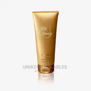 Photo - Milk Honey Gold Smoothing Sugar Scrub 200ml