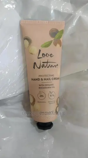 Photo - Protecting Hand Nail Cream With Organic Macadamia Oil