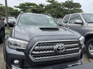 Toyota Tacoma Limited 2017 Gray