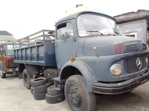Mecedeces 911 Tipper With Auxiliary
