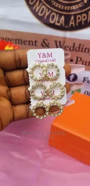 Quality Gold Female Pin Earrings