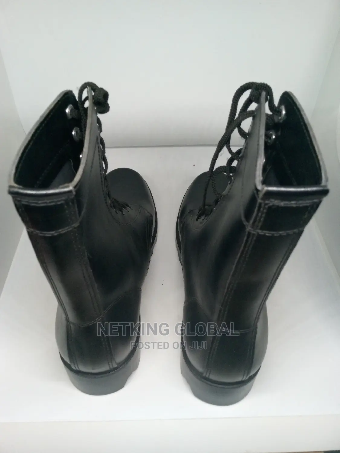 Jungle Black-boot