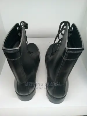 Jungle Black-boot