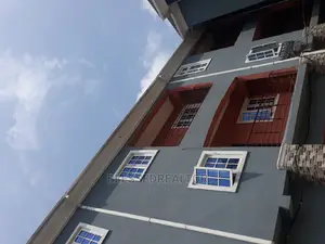 3bdrm Block of Flats in Roadsafety, Owerri for rent