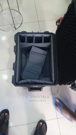 Smriti Waterproof Equipment Case/Camera Box