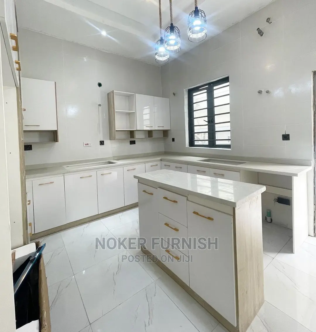 Home Kitchen Cabinets